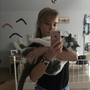 Meet your Posher, Emily